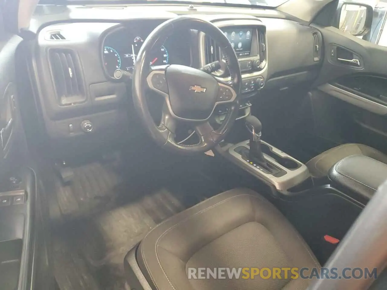 8 Photograph of a damaged car 1GCHSCEA1N1140544 CHEVROLET COLORADO 2022