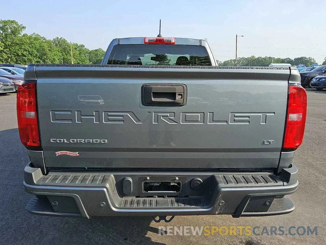6 Photograph of a damaged car 1GCHSCEA3N1176249 CHEVROLET COLORADO 2022