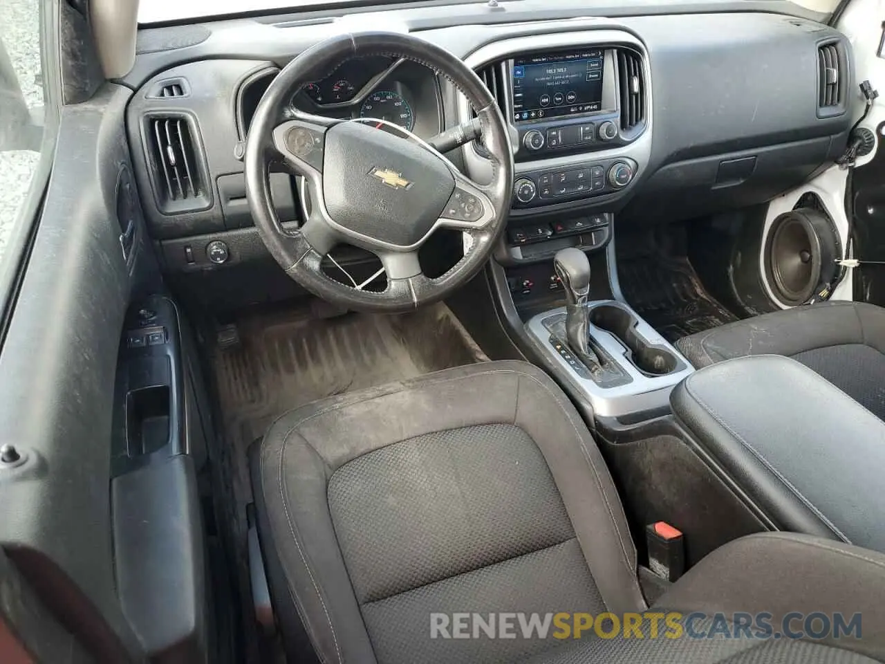 8 Photograph of a damaged car 1GCHSCEA4N1141042 CHEVROLET COLORADO 2022