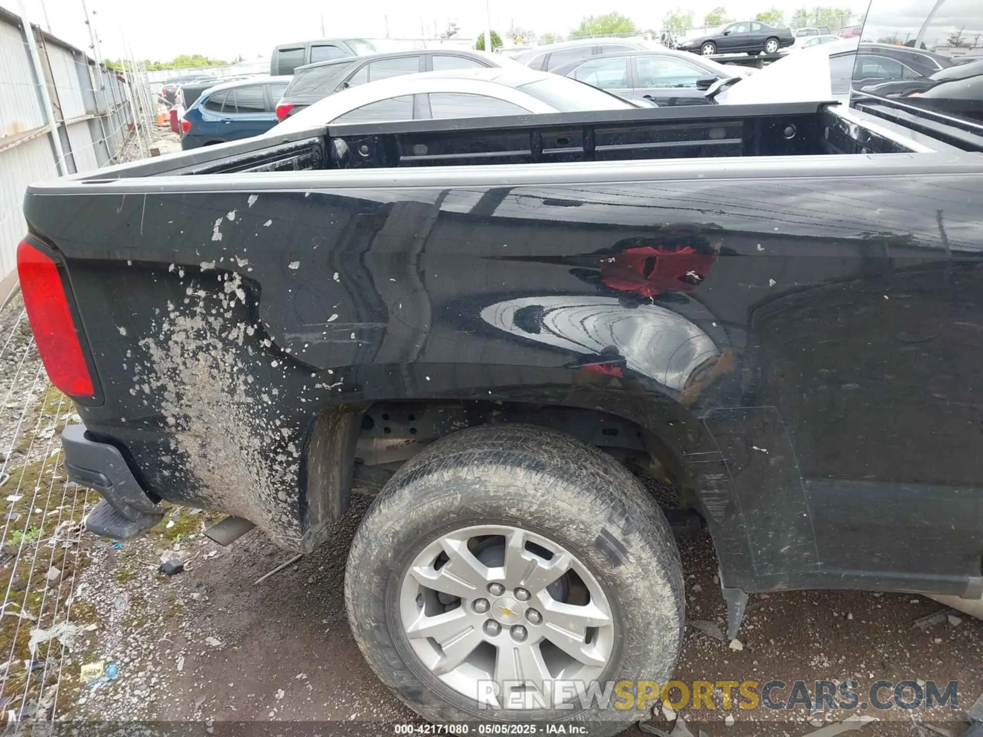 4 Photograph of a damaged car 1GCHSCEA6N1149630 CHEVROLET COLORADO 2022