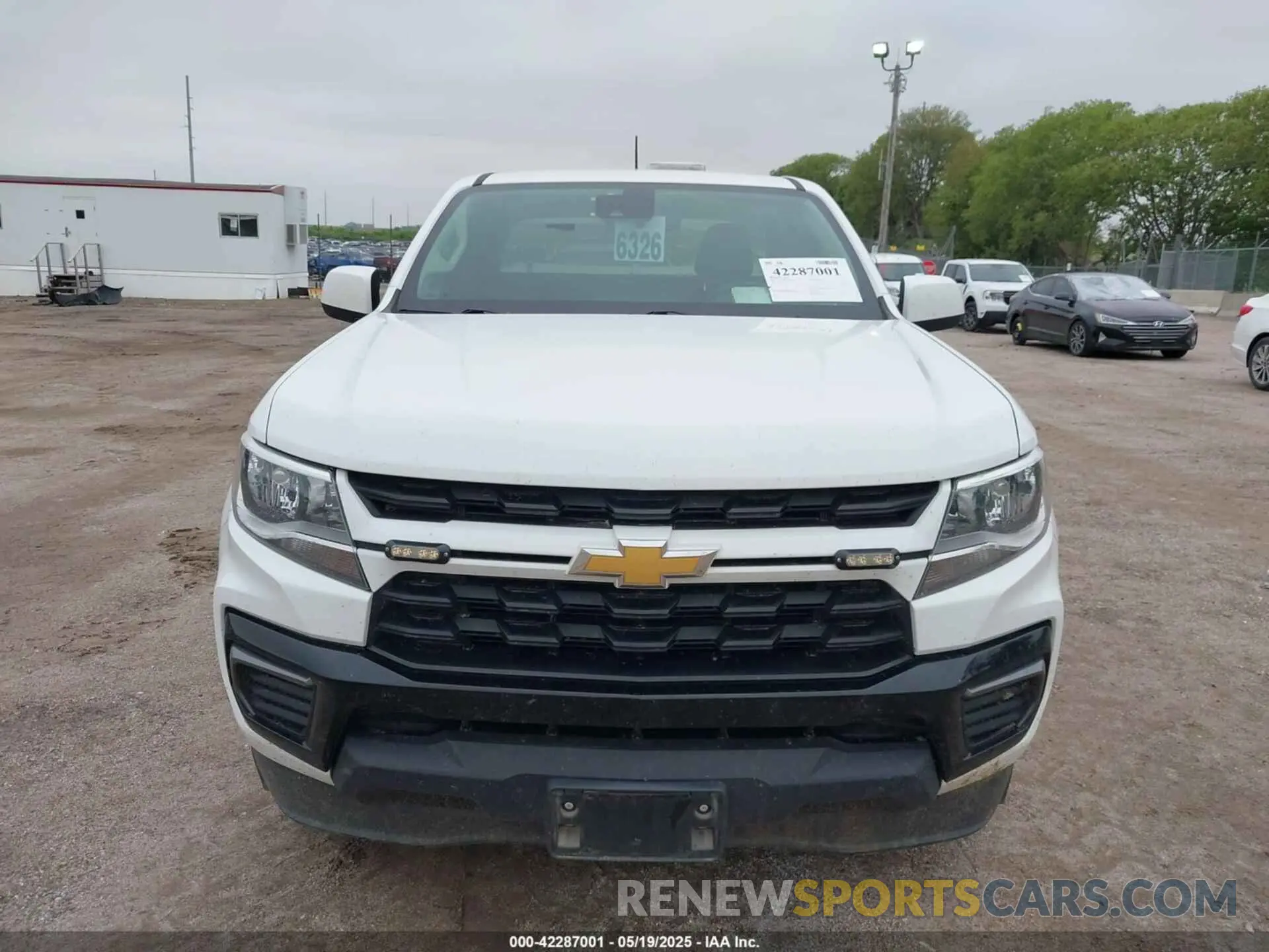 12 Photograph of a damaged car 1GCHSCEA8N1118363 CHEVROLET COLORADO 2022