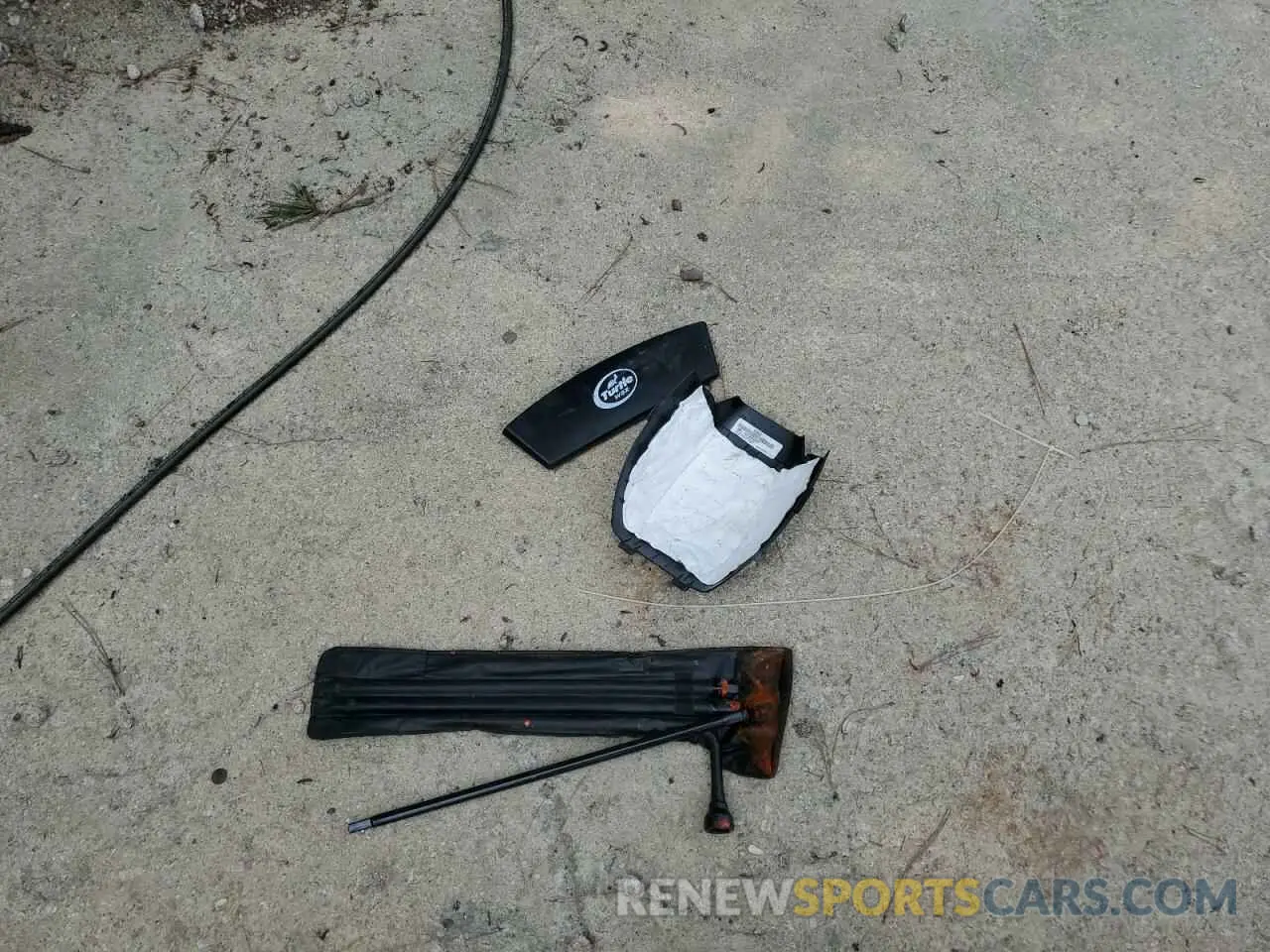 12 Photograph of a damaged car 1GCHSCEA8N1151105 CHEVROLET COLORADO 2022