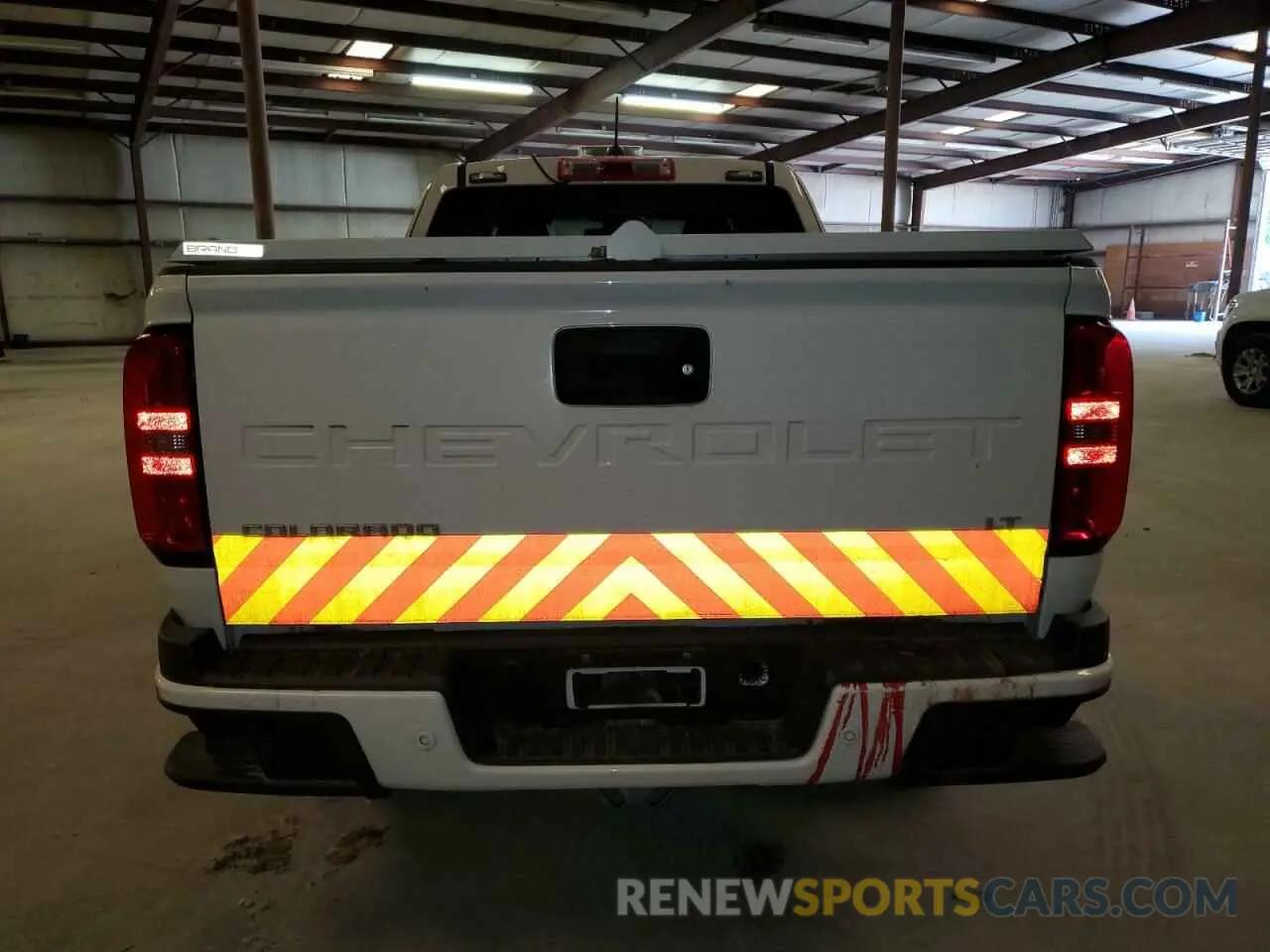 6 Photograph of a damaged car 1GCHSCEA8N1151105 CHEVROLET COLORADO 2022