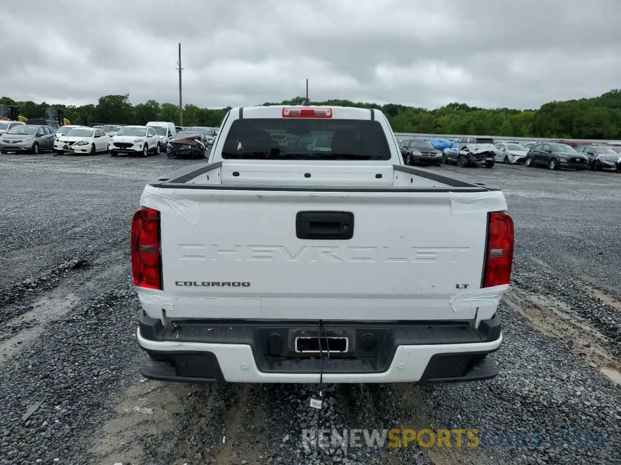 6 Photograph of a damaged car 1GCHSCEA8N1191524 CHEVROLET COLORADO 2022