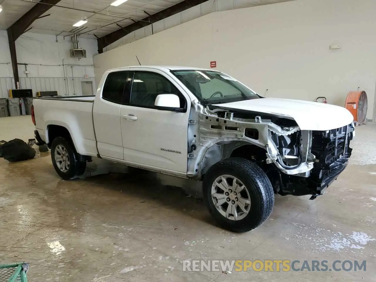 4 Photograph of a damaged car 1GCHSCEA9N1161786 CHEVROLET COLORADO 2022
