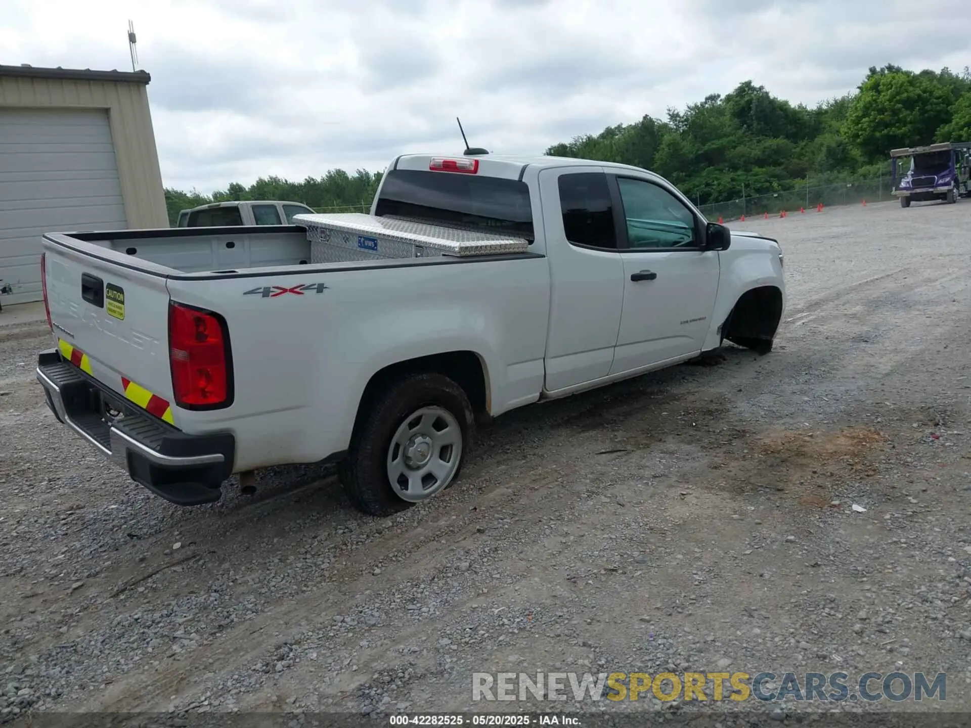 4 Photograph of a damaged car 1GCHTBEA6N1140563 CHEVROLET COLORADO 2022