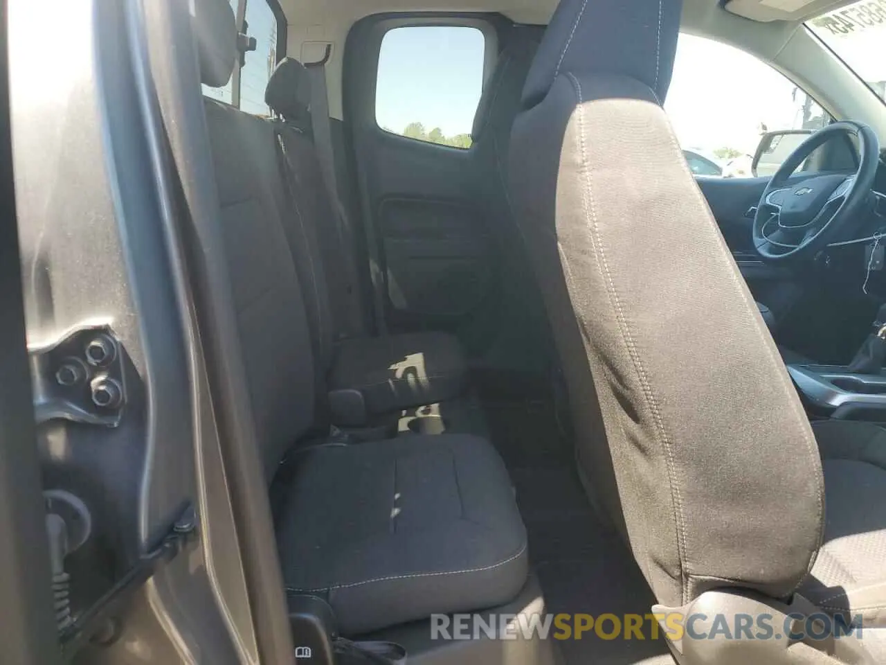 10 Photograph of a damaged car 1GCHTCEA8N1298831 CHEVROLET COLORADO 2022