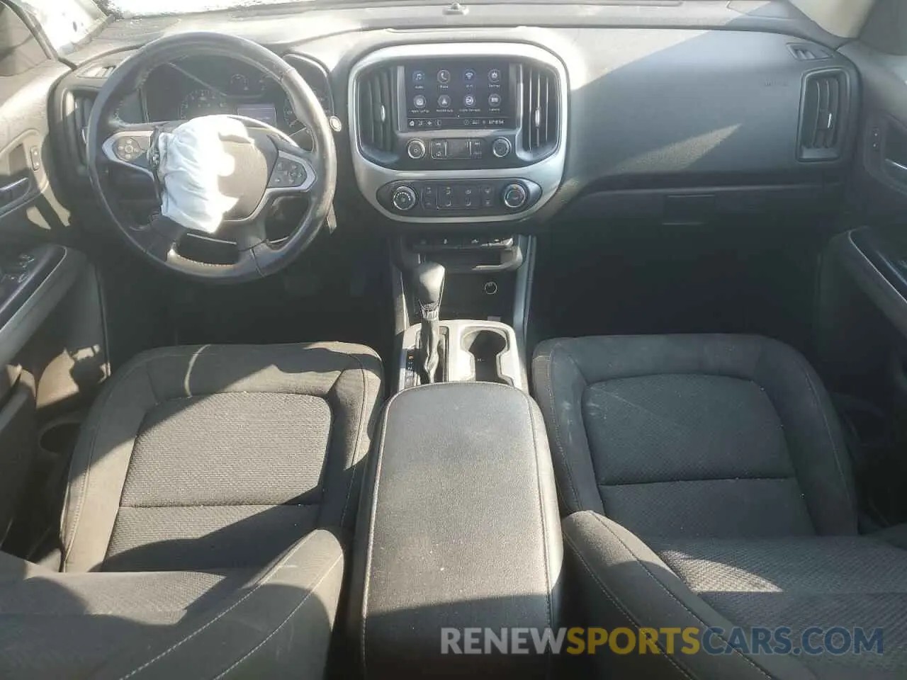 8 Photograph of a damaged car 1GCHTCEN0N1129406 CHEVROLET COLORADO 2022