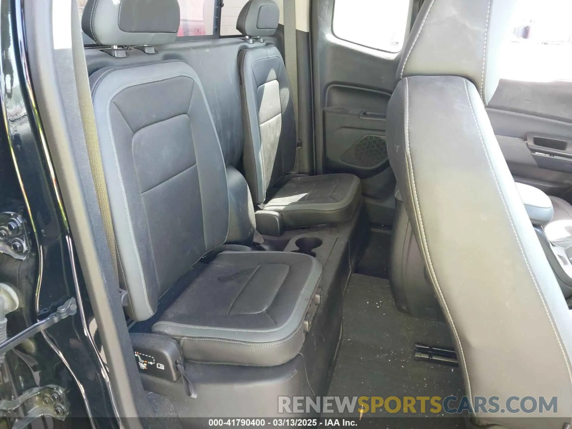 8 Фотография поврежденного автомобиля 1GCHTDEN2N1198149 CHEVROLET COLORADO 2022