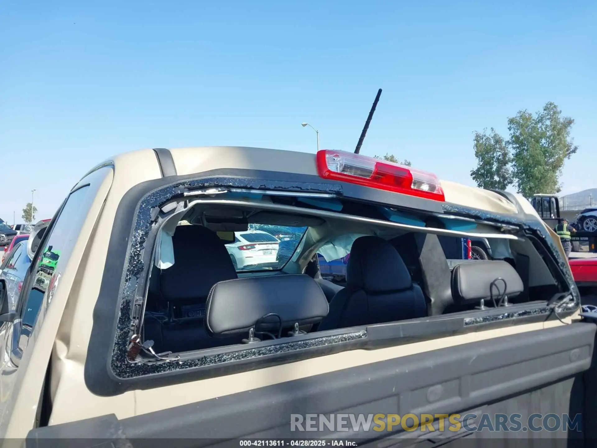 13 Фотография поврежденного автомобиля 1GCRTEE19N1204469 CHEVROLET COLORADO 2022