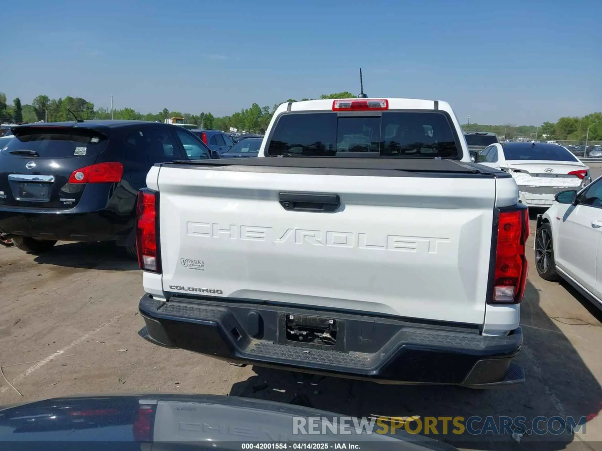 16 Photograph of a damaged car 1GCGSBEC3P1133430 CHEVROLET COLORADO 2023