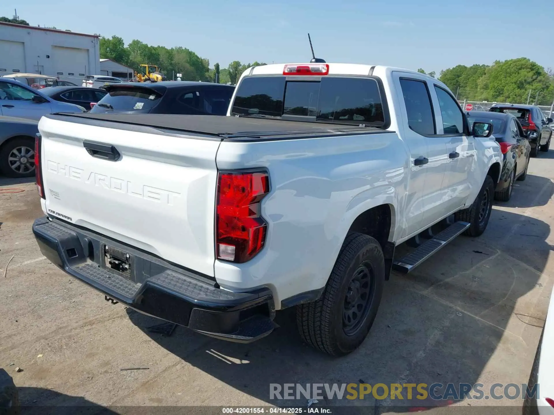 4 Photograph of a damaged car 1GCGSBEC3P1133430 CHEVROLET COLORADO 2023
