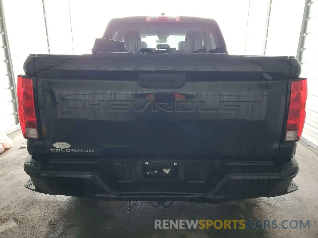 6 Photograph of a damaged car 1GCGSBEC3P1177377 CHEVROLET COLORADO 2023