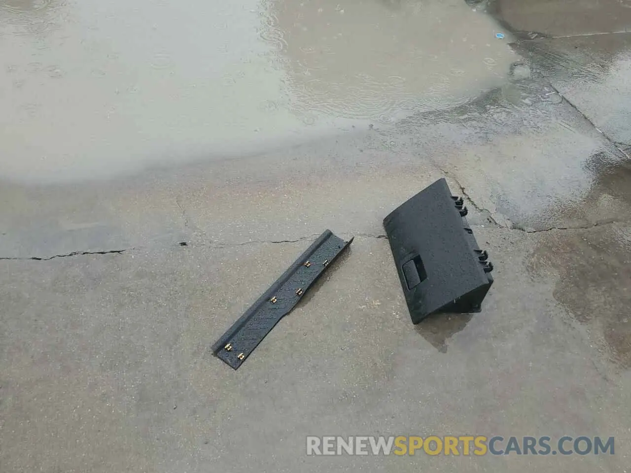 12 Photograph of a damaged car 1GCGSBEC7P1209442 CHEVROLET COLORADO 2023