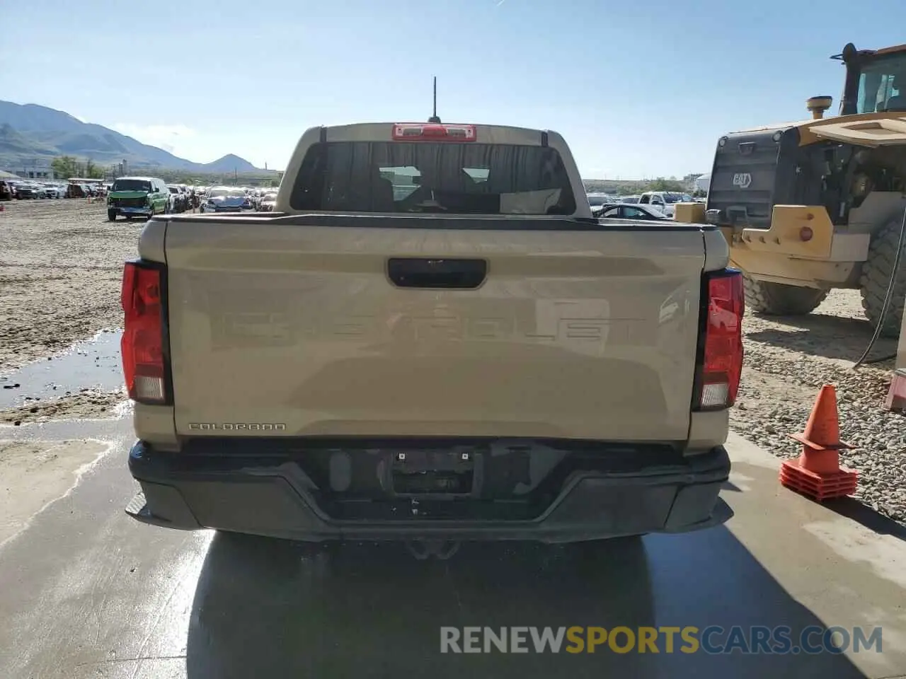 6 Photograph of a damaged car 1GCGSBEC8P1260447 CHEVROLET COLORADO 2023