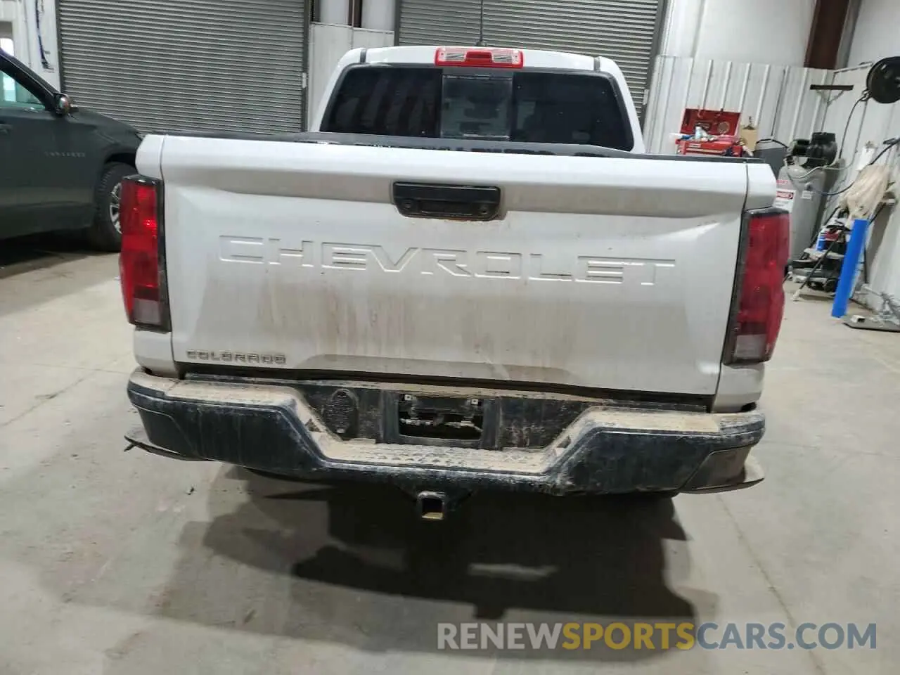 6 Фотография поврежденного автомобиля 1GCPTBEK0P1179866 CHEVROLET COLORADO 2023