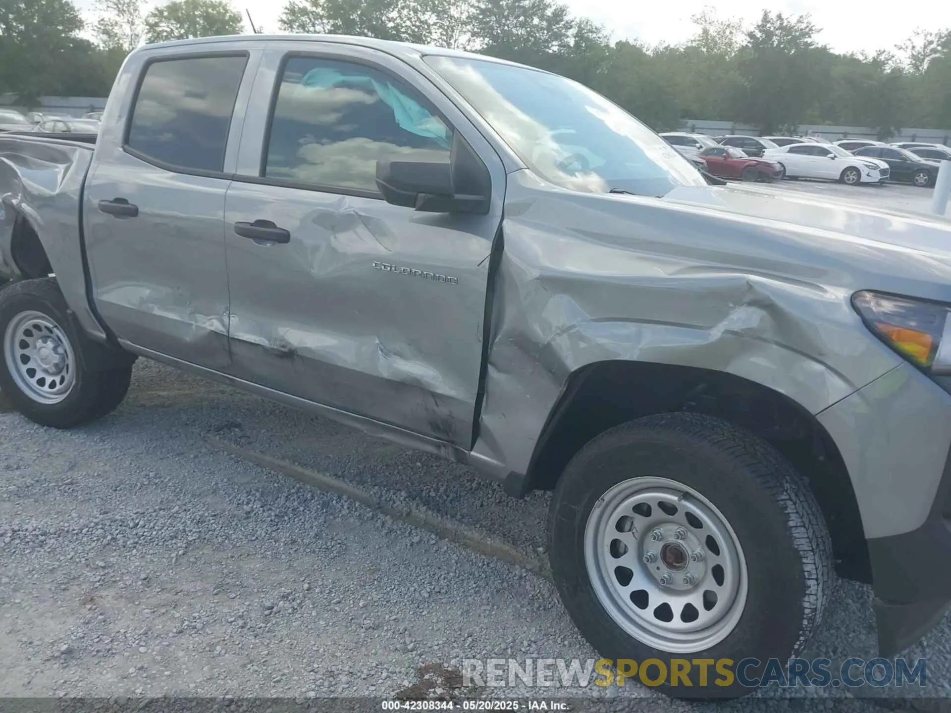 6 Фотография поврежденного автомобиля 1GCPTBEK7P1112228 CHEVROLET COLORADO 2023
