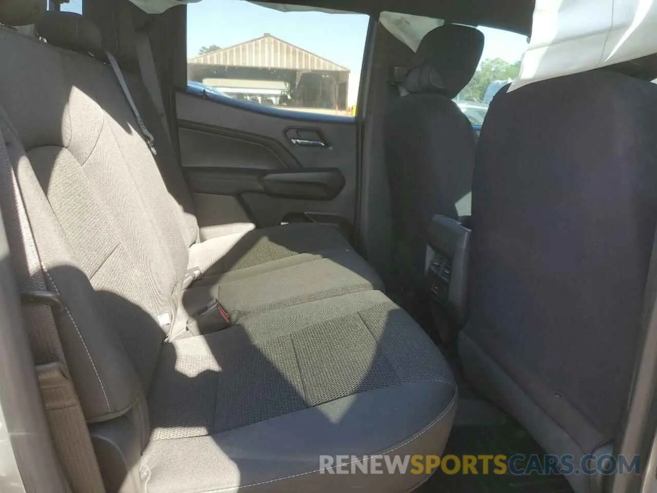 10 Photograph of a damaged car 1GCPTCEK2P1204630 CHEVROLET COLORADO 2023