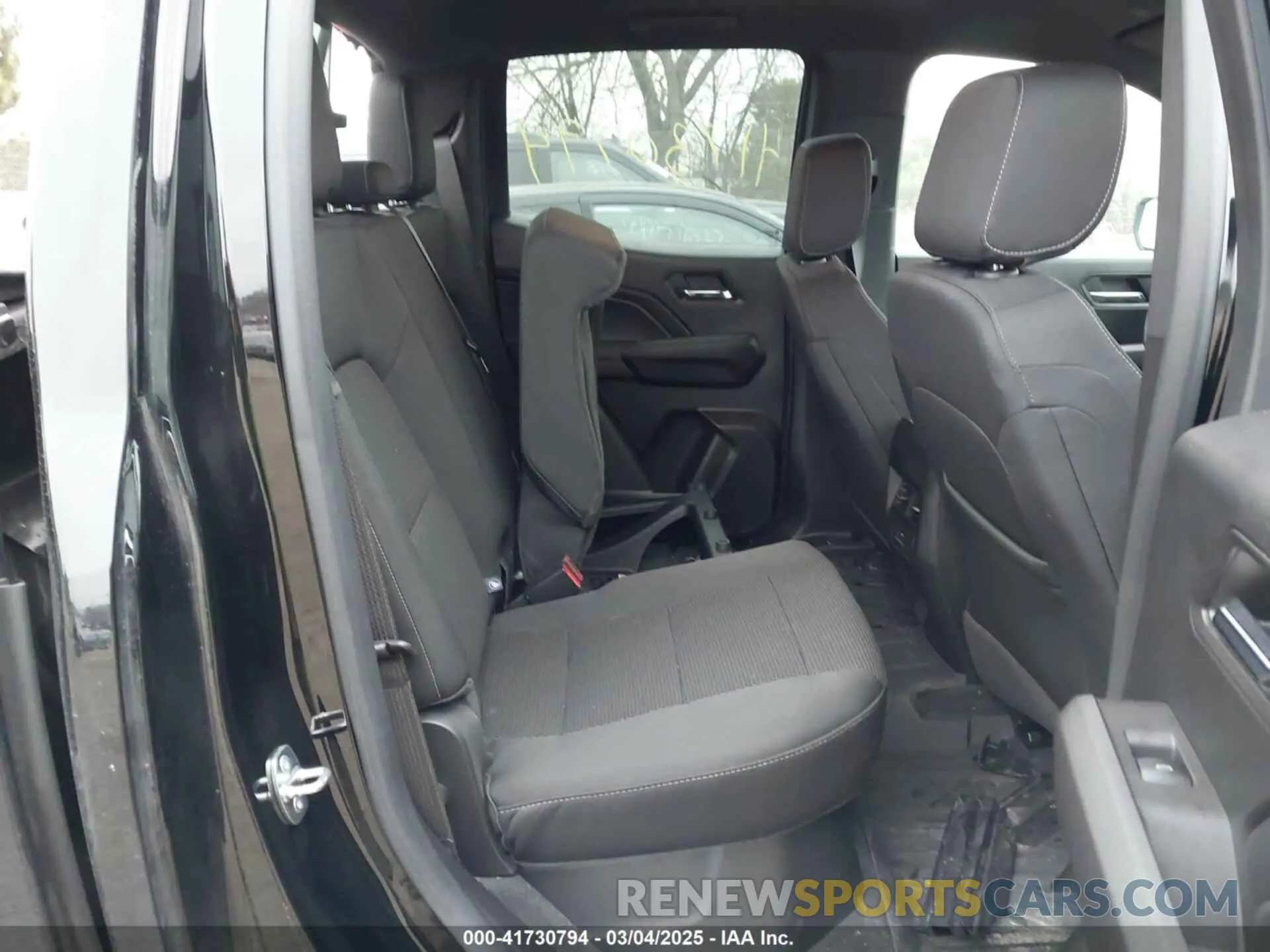 8 Photograph of a damaged car 1GCPTCEKXP1233101 CHEVROLET COLORADO 2023
