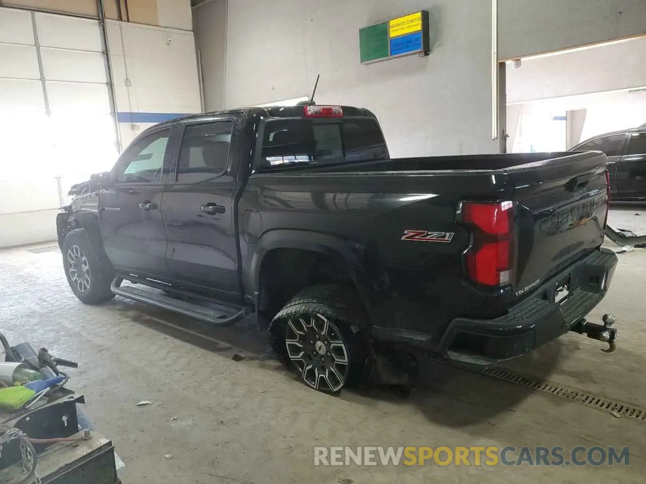 2 Photograph of a damaged car 1GCPTDEK1P1140263 CHEVROLET COLORADO 2023