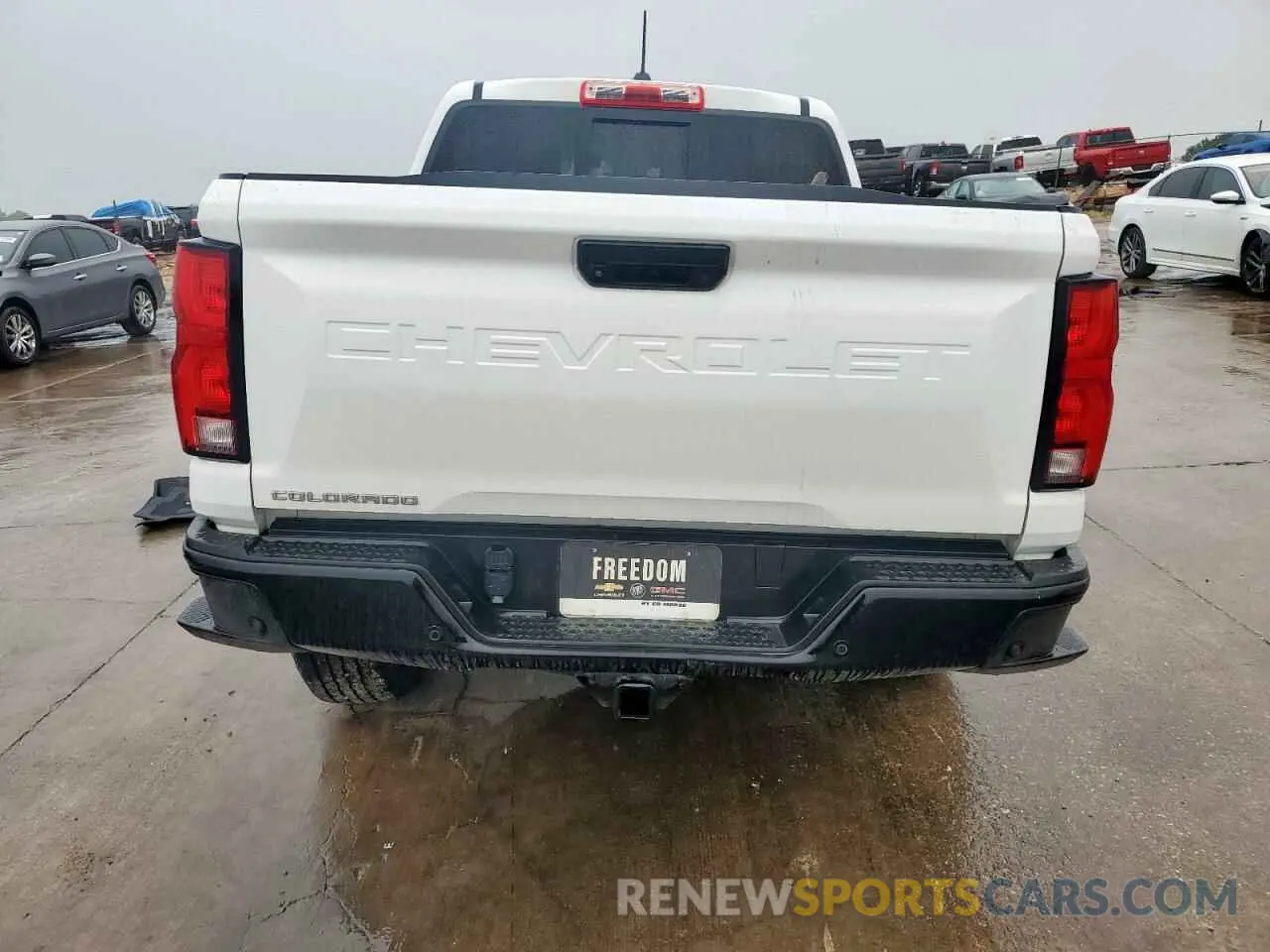 6 Photograph of a damaged car 1GCPTDEK3P1123108 CHEVROLET COLORADO 2023