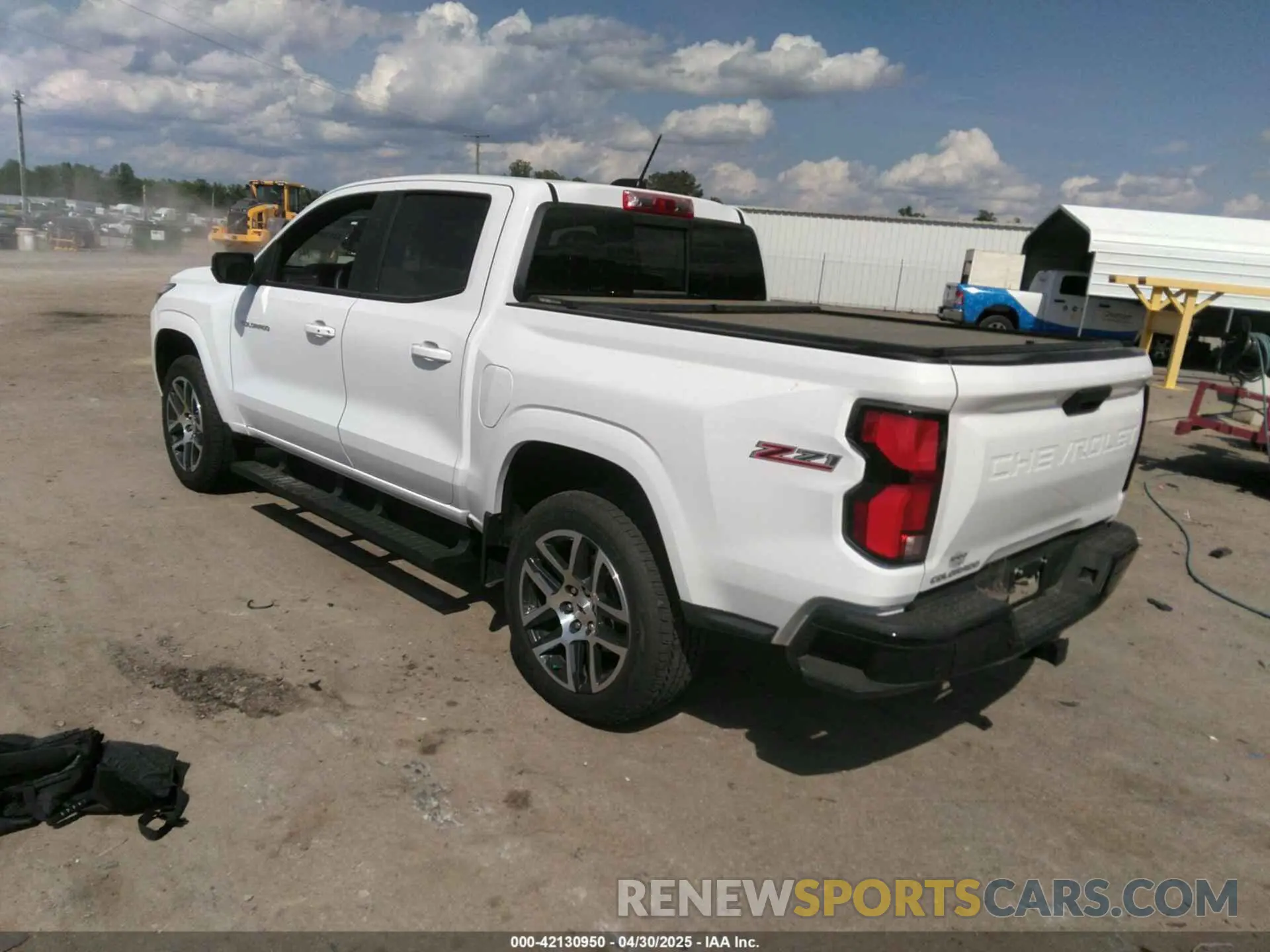 3 Photograph of a damaged car 1GCPTDEK4P1249624 CHEVROLET COLORADO 2023