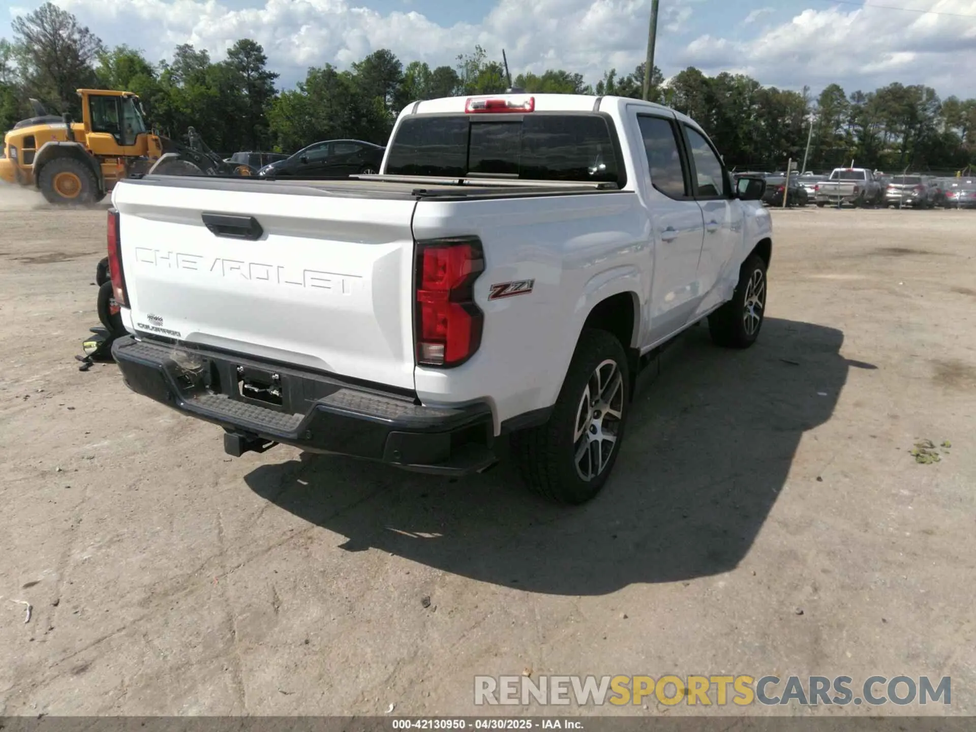 4 Photograph of a damaged car 1GCPTDEK4P1249624 CHEVROLET COLORADO 2023