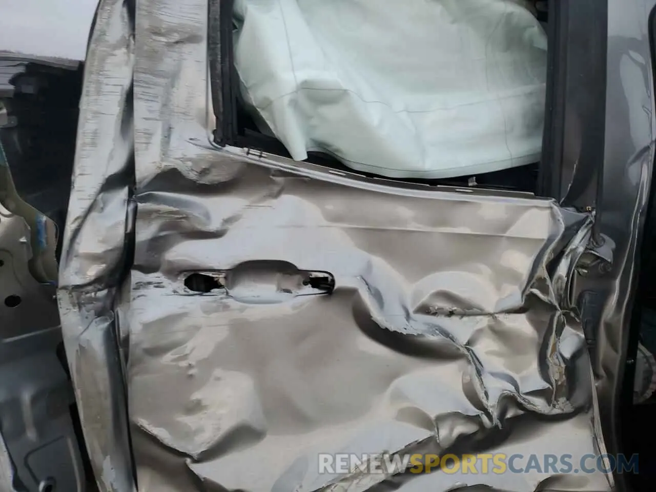 10 Photograph of a damaged car 1GCPTDEK9P1170384 CHEVROLET COLORADO 2023