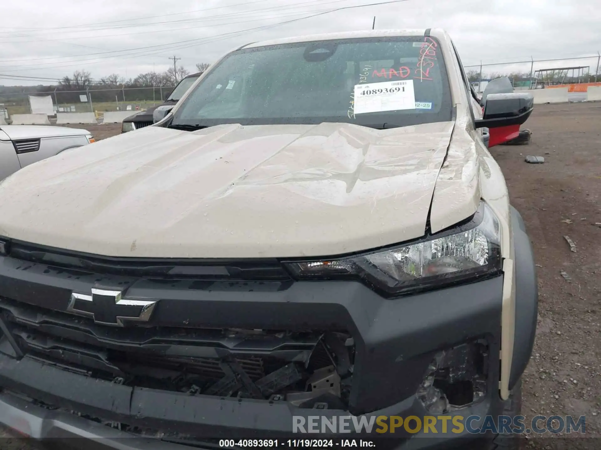 17 Photograph of a damaged car 1GCPTEEK8P1239877 CHEVROLET COLORADO 2023