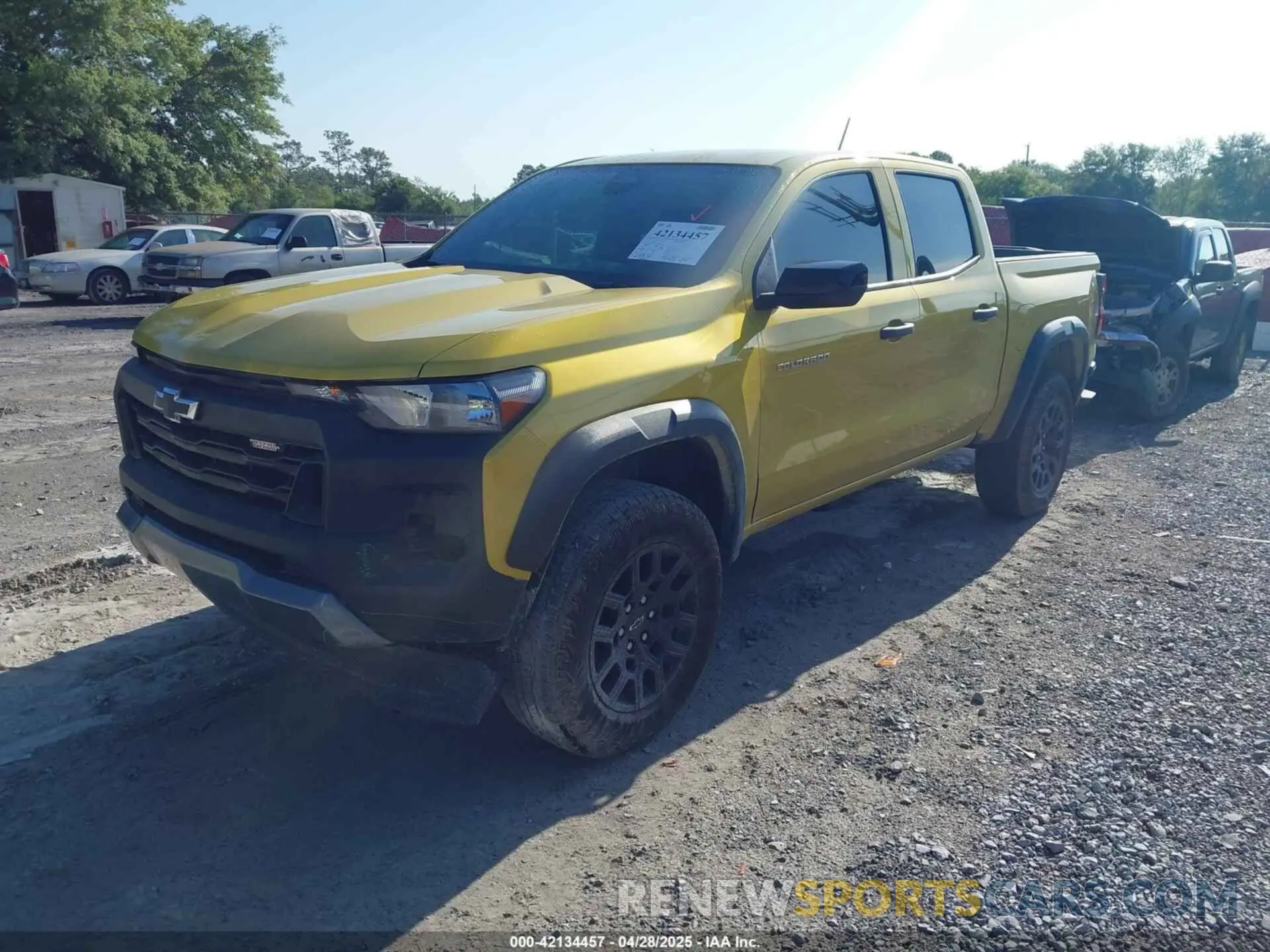 2 Photograph of a damaged car 1GCPTEEK9P1241315 CHEVROLET COLORADO 2023