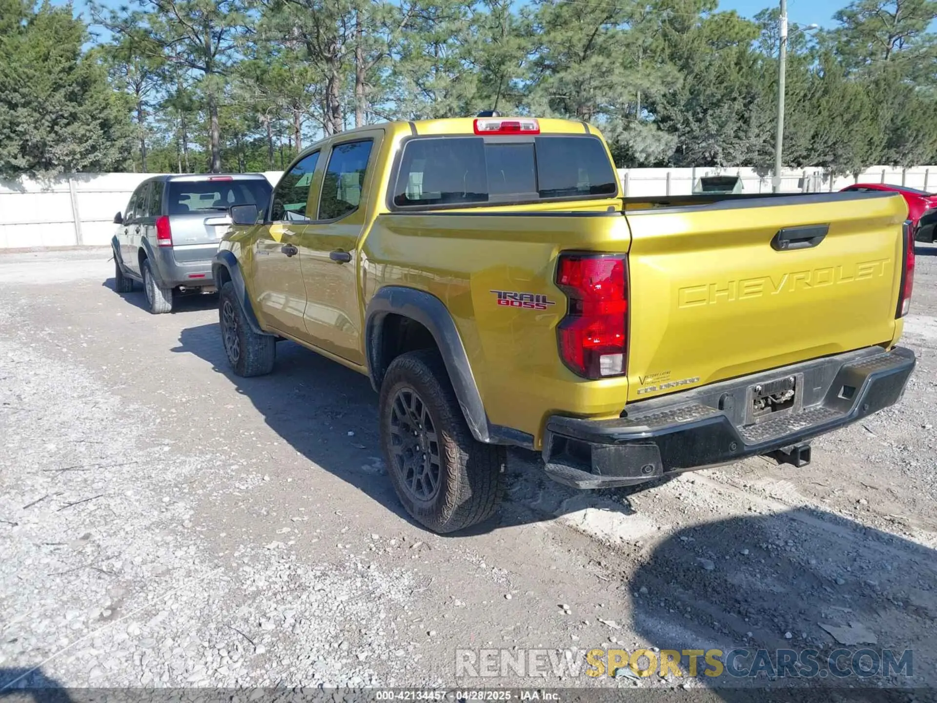 3 Photograph of a damaged car 1GCPTEEK9P1241315 CHEVROLET COLORADO 2023