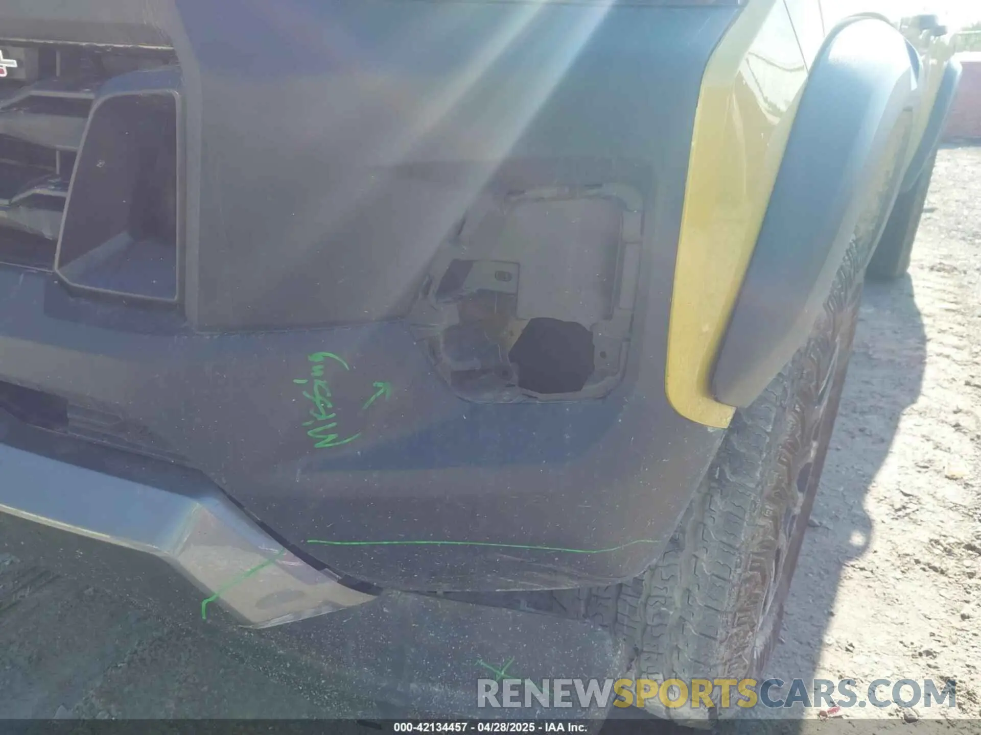 6 Photograph of a damaged car 1GCPTEEK9P1241315 CHEVROLET COLORADO 2023