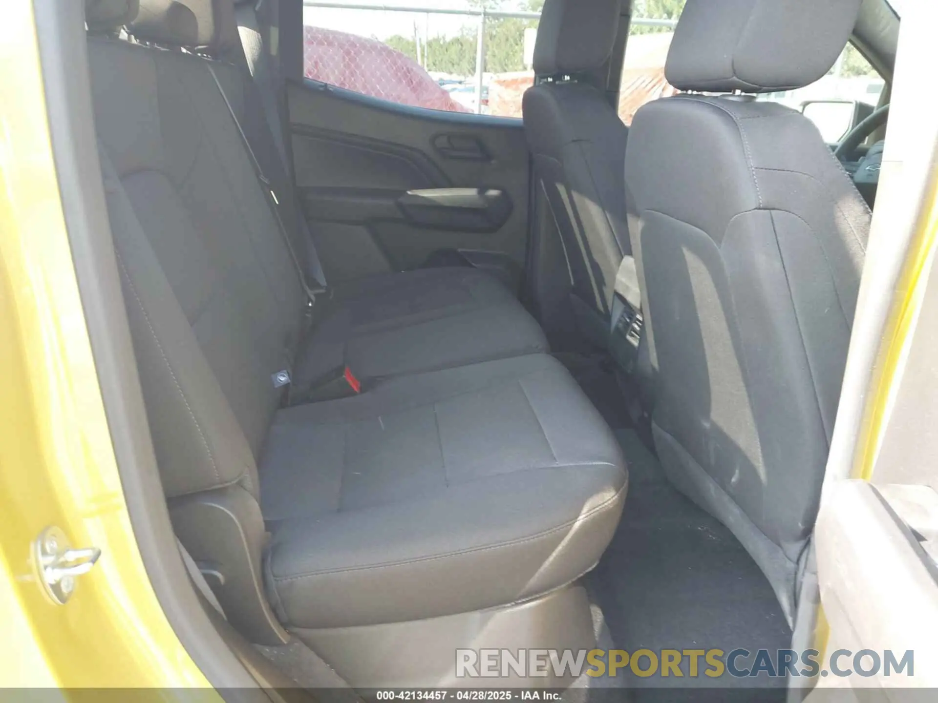 8 Photograph of a damaged car 1GCPTEEK9P1241315 CHEVROLET COLORADO 2023