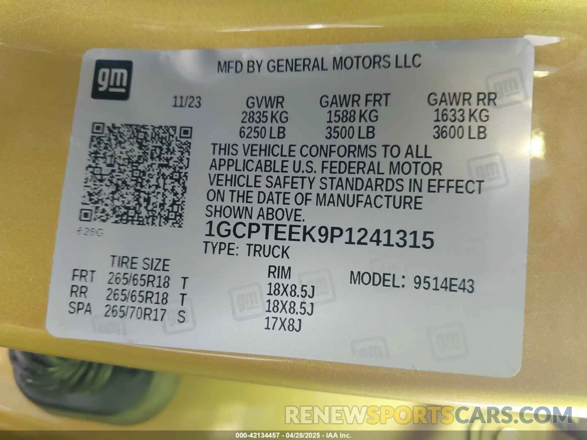 9 Photograph of a damaged car 1GCPTEEK9P1241315 CHEVROLET COLORADO 2023