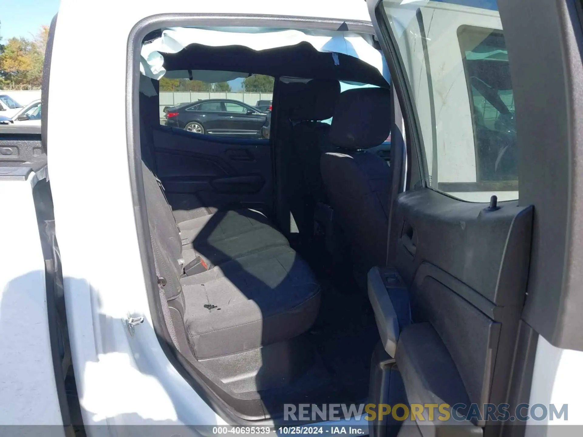 8 Фотография поврежденного автомобиля 1GCPTEEK9P1245719 CHEVROLET COLORADO 2023