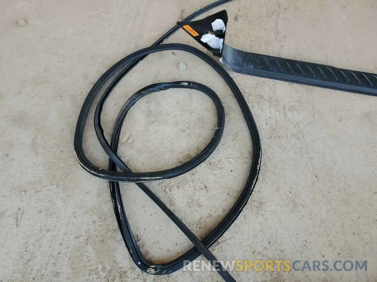 12 Photograph of a damaged car 1GCGSBEC0R1145330 CHEVROLET COLORADO 2024