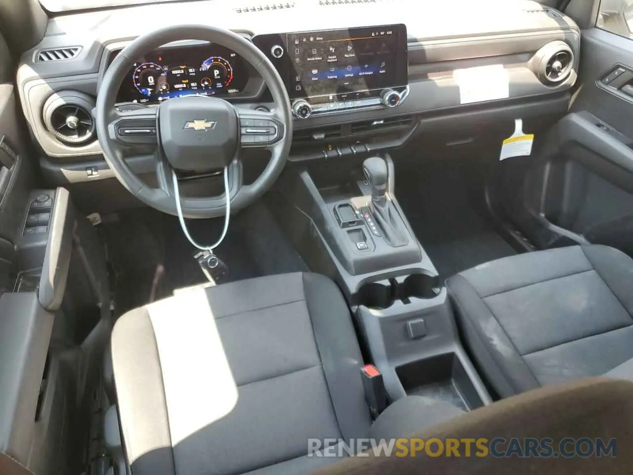 8 Photograph of a damaged car 1GCGSBEC0R1145330 CHEVROLET COLORADO 2024