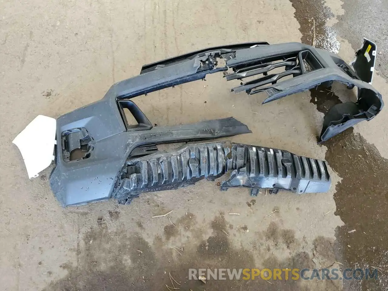 12 Photograph of a damaged car 1GCGSBEC3R1238651 CHEVROLET COLORADO 2024