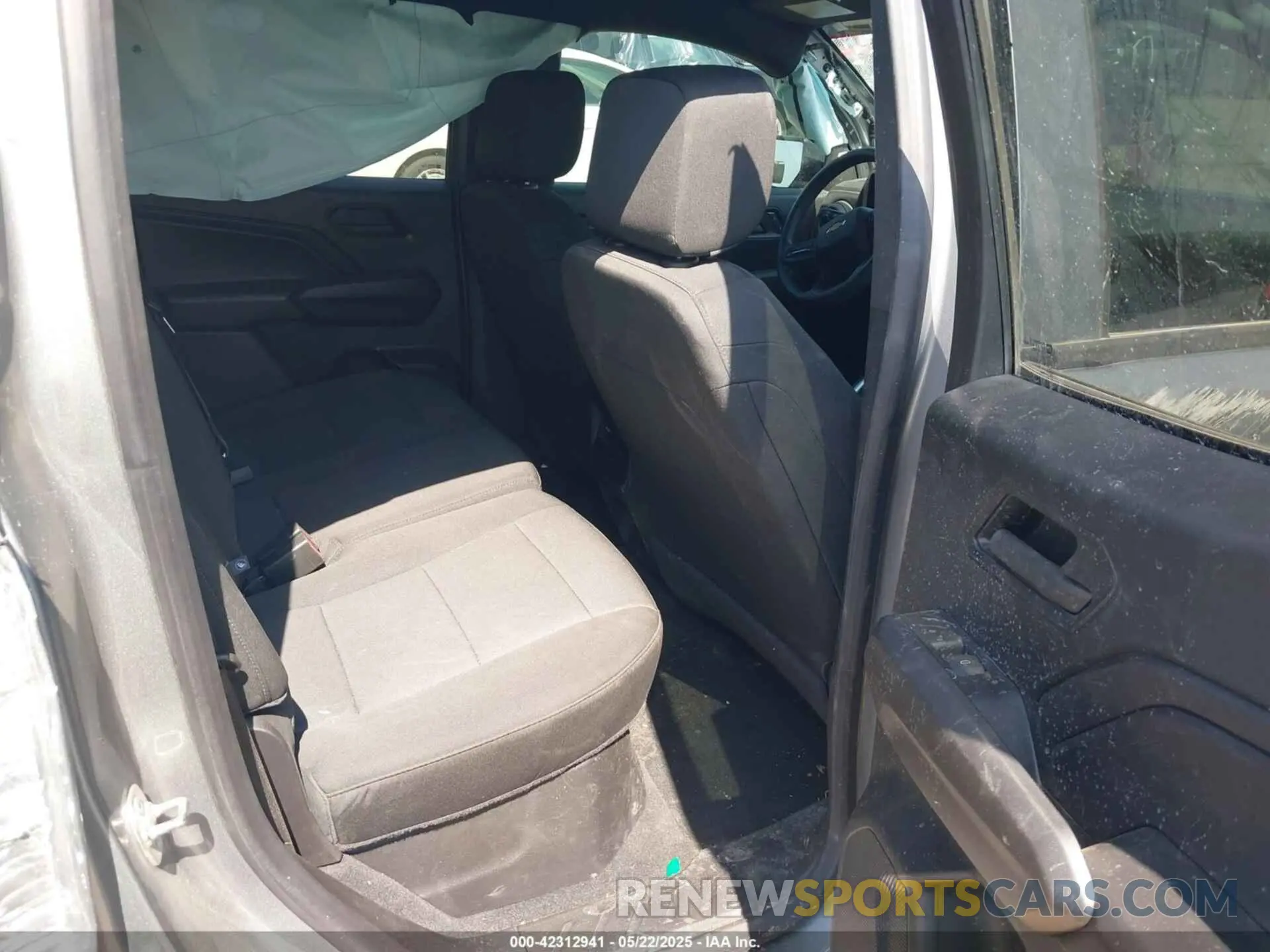 8 Фотография поврежденного автомобиля 1GCGSBEC8R1183047 CHEVROLET COLORADO 2024