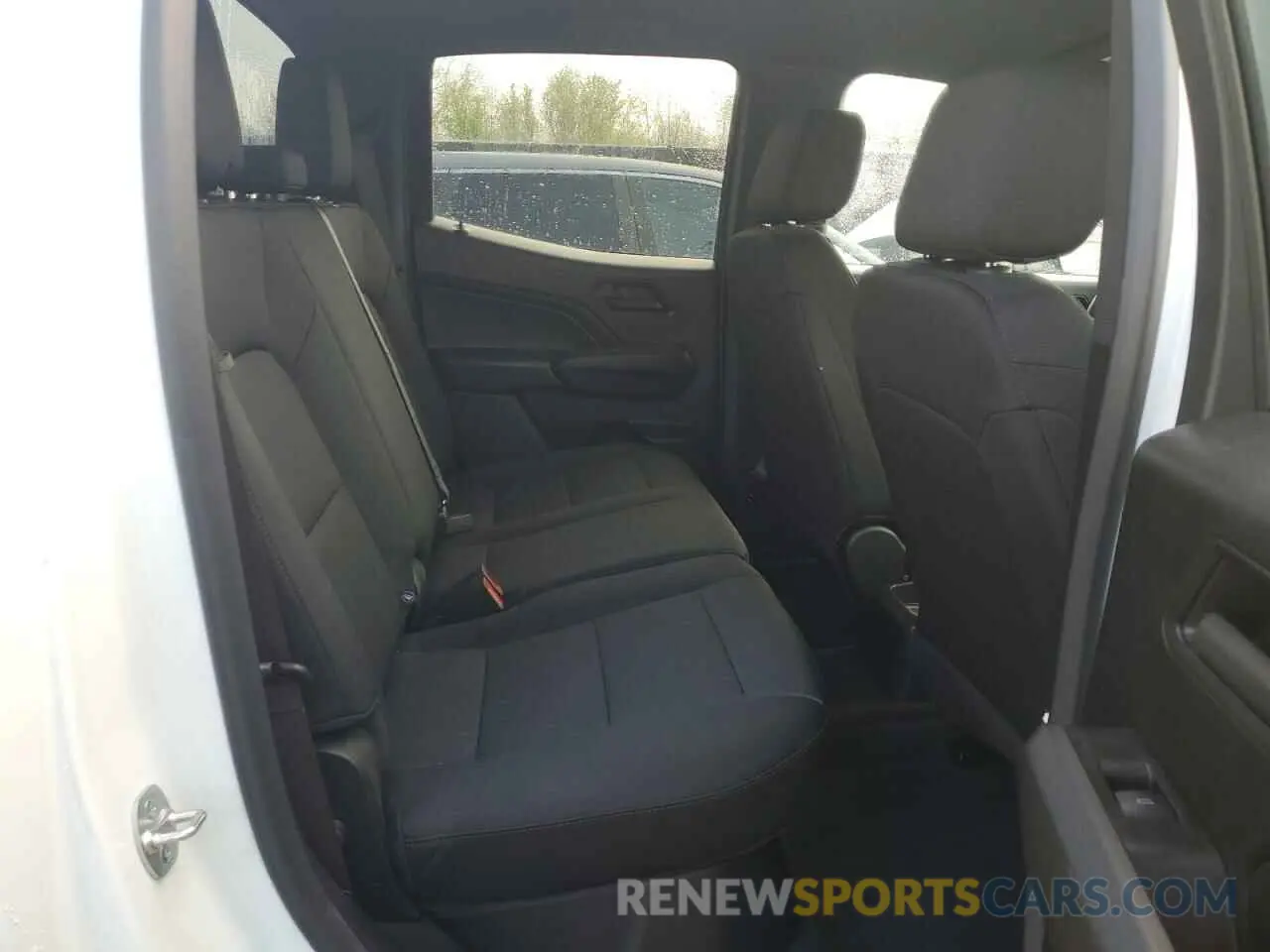10 Photograph of a damaged car 1GCGSBEC9R1269015 CHEVROLET COLORADO 2024