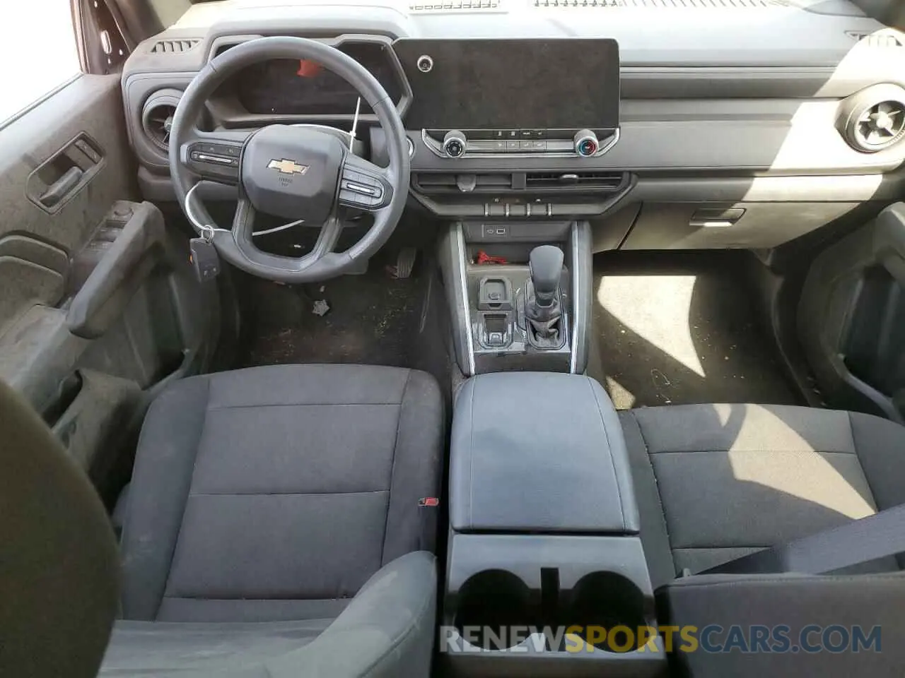 8 Photograph of a damaged car 1GCGSBECXR1232006 CHEVROLET COLORADO 2024