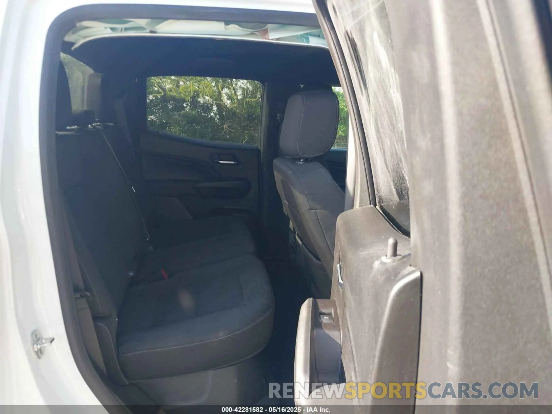 8 Фотография поврежденного автомобиля 1GCPSCEK6R1198160 CHEVROLET COLORADO 2024