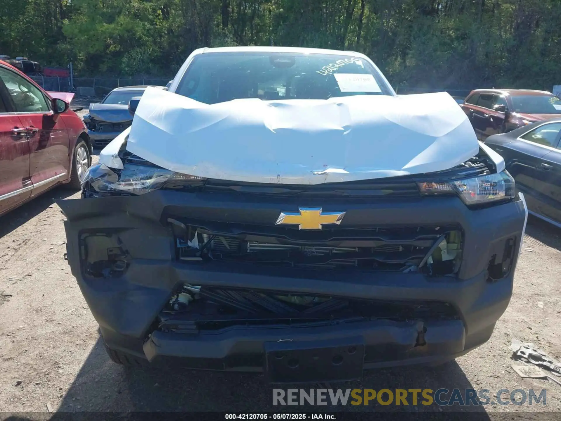12 Photograph of a damaged car 1GCPTBEK0R1306831 CHEVROLET COLORADO 2024