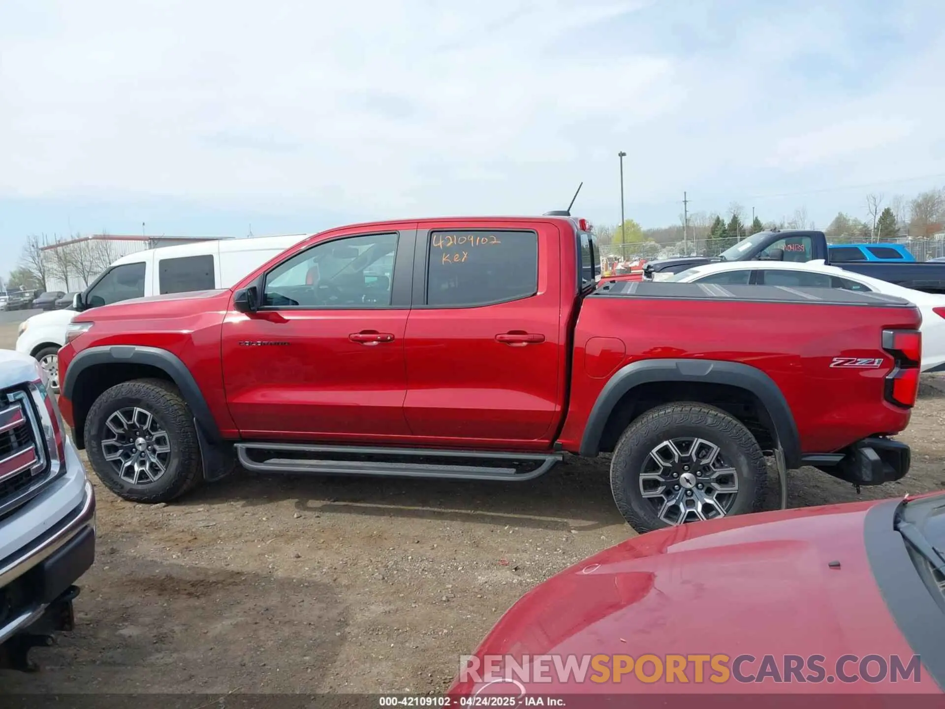 14 Photograph of a damaged car 1GCPTDEK2R1147175 CHEVROLET COLORADO 2024