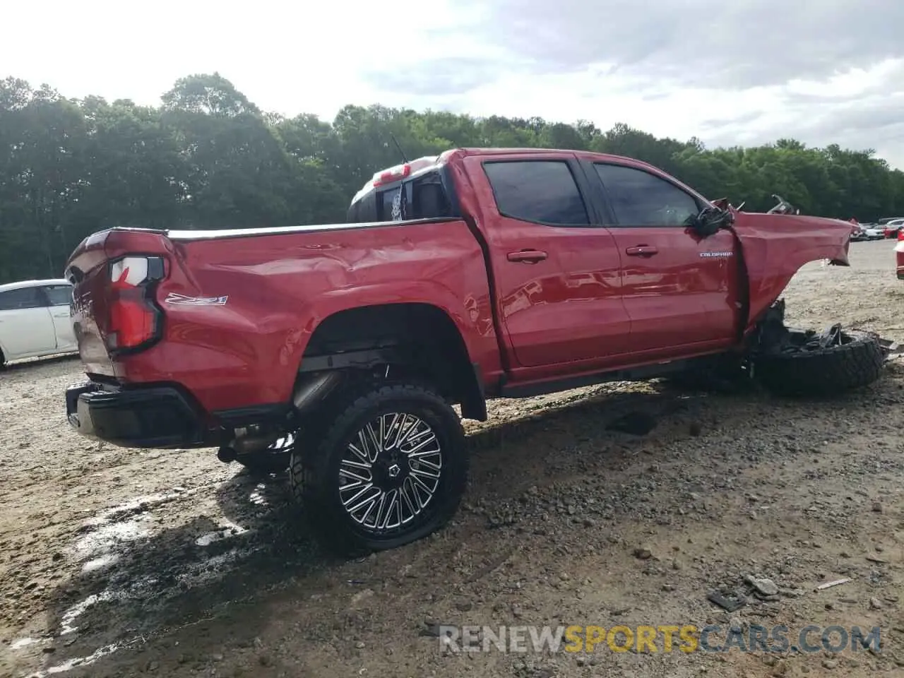 3 Photograph of a damaged car 1GCPTDEK6R1170331 CHEVROLET COLORADO 2024