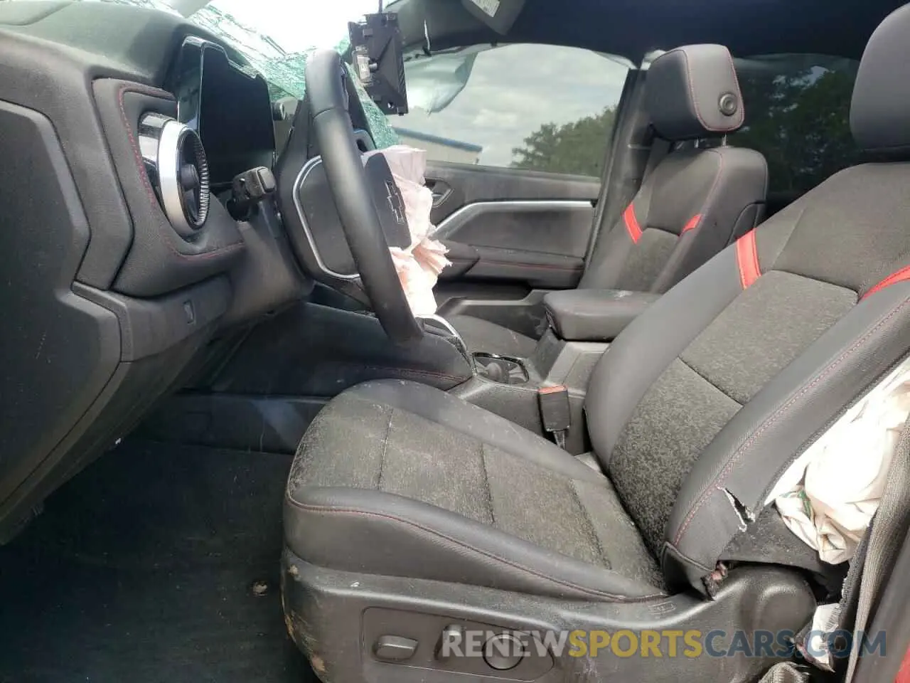 7 Photograph of a damaged car 1GCPTDEK6R1170331 CHEVROLET COLORADO 2024