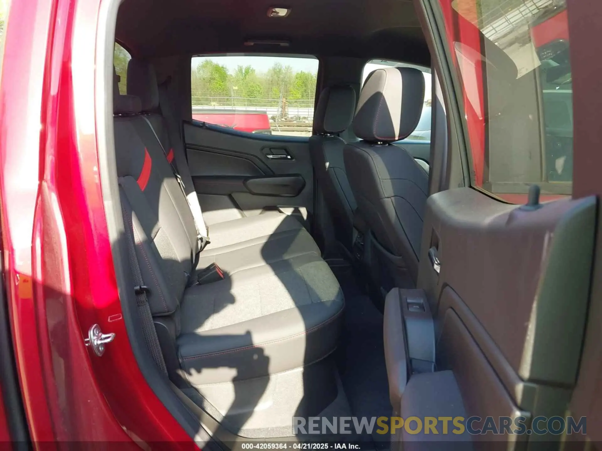 8 Photograph of a damaged car 1GCPTDEK8R1119445 CHEVROLET COLORADO 2024