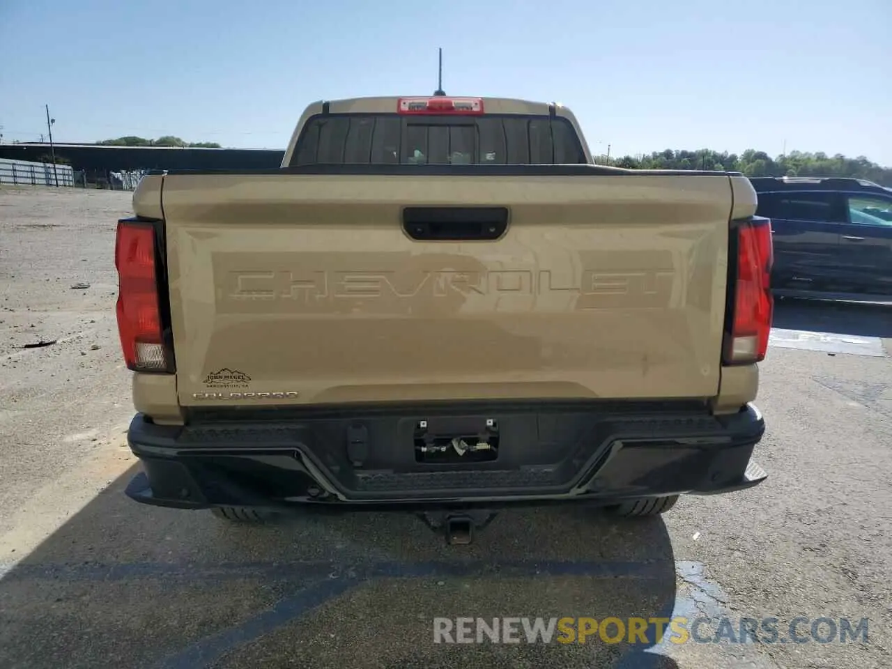 6 Photograph of a damaged car 1GCPTDEK9R1117302 CHEVROLET COLORADO 2024