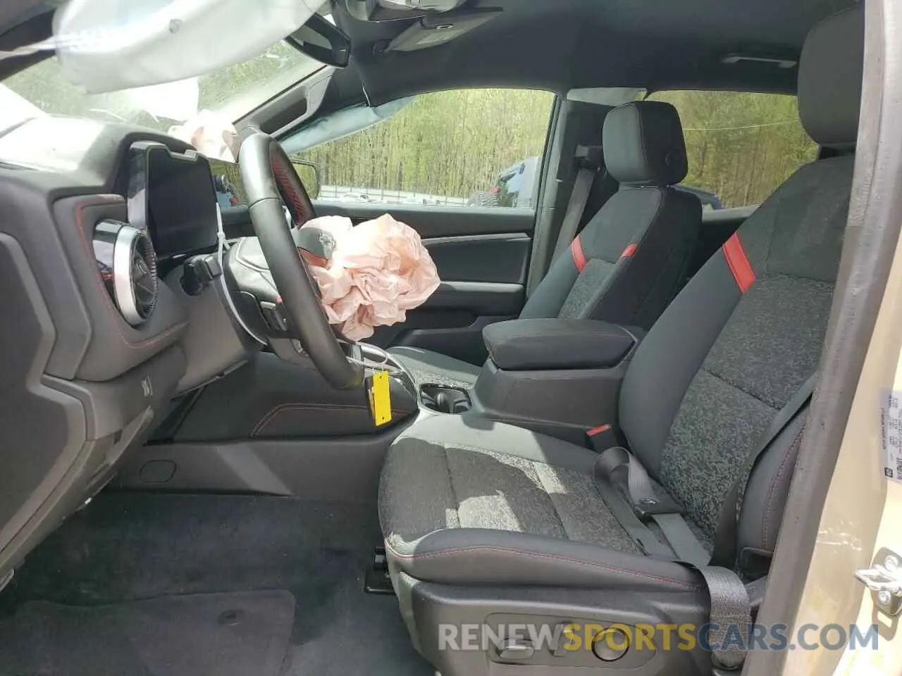 7 Photograph of a damaged car 1GCPTDEK9R1117302 CHEVROLET COLORADO 2024