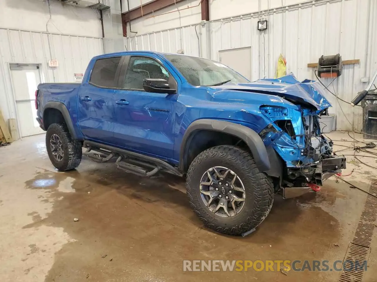 4 Фотография поврежденного автомобиля 1GCPTFEK0R1176668 CHEVROLET COLORADO 2024